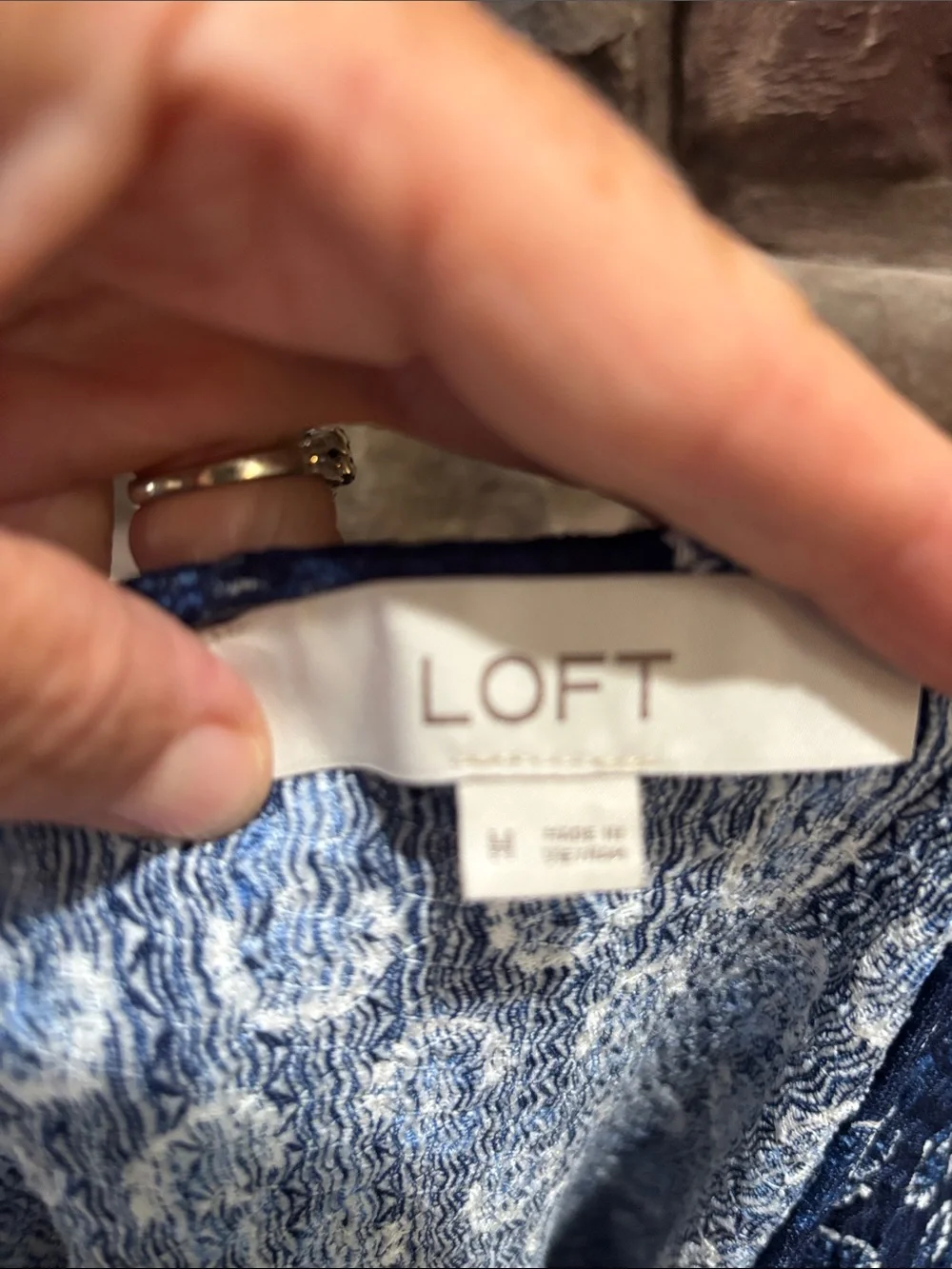 Ladies LOFT Navy and White Printed Tie-Neck Blouse Size M